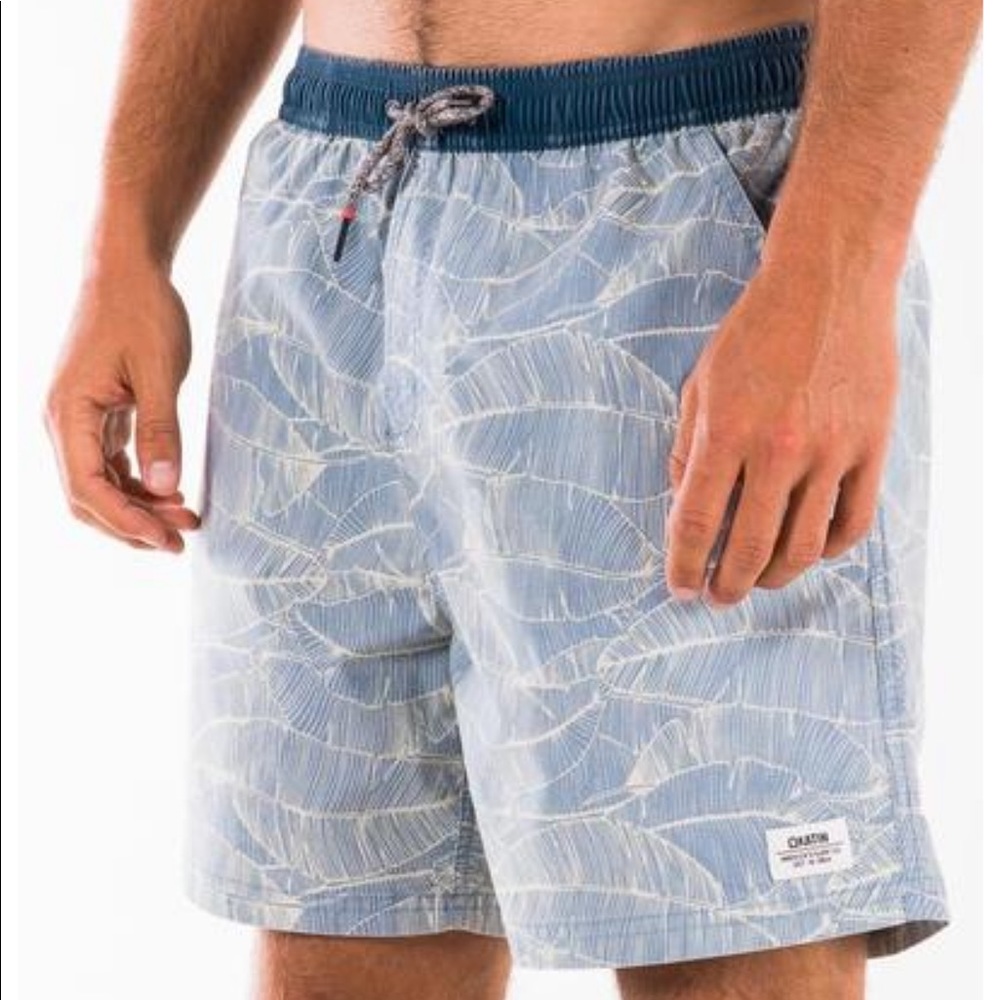 Overlap trunk light blue